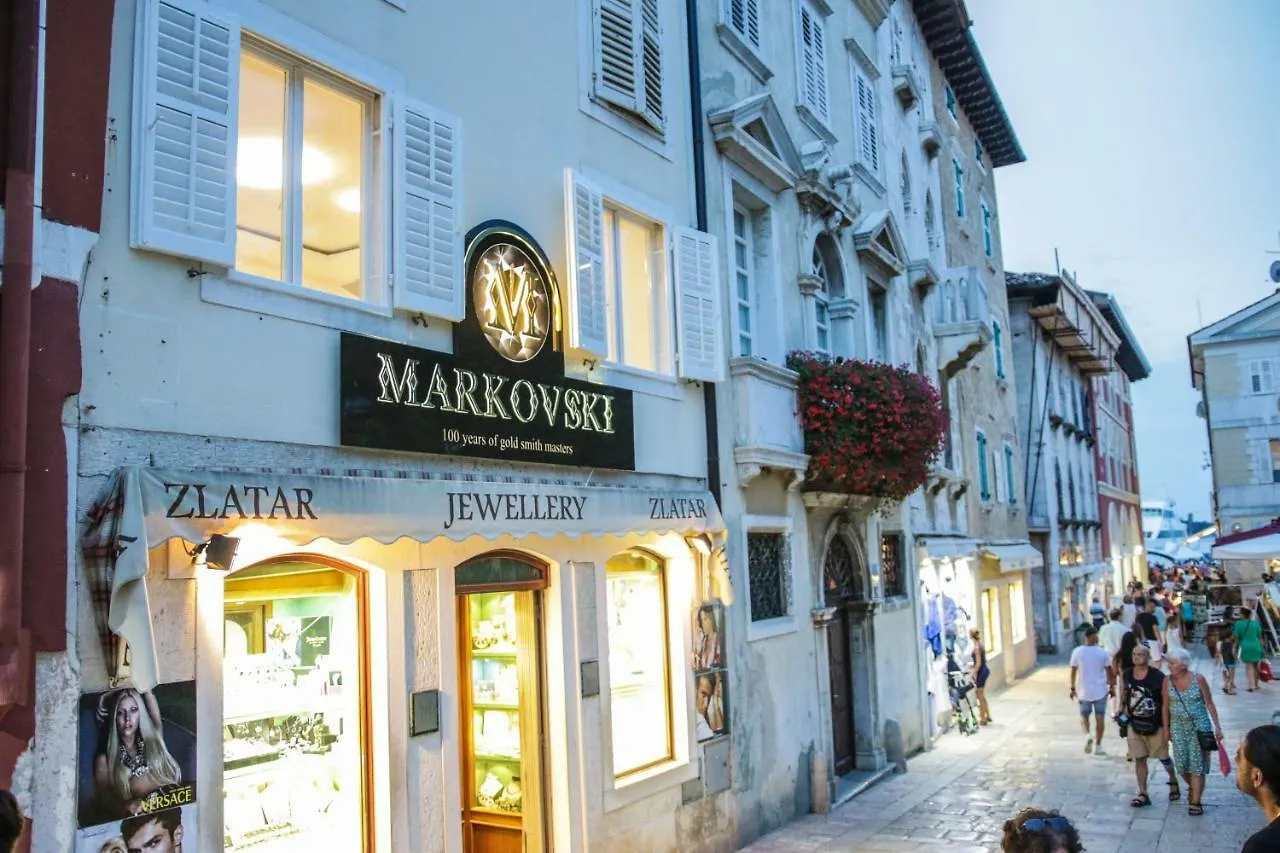 Apartment Markovski Пореч 0*,